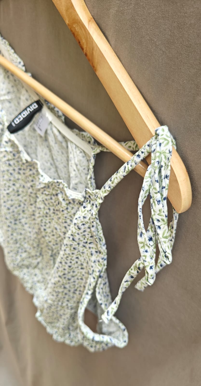 H&M Divided Floral Tie-Strap Crop Top