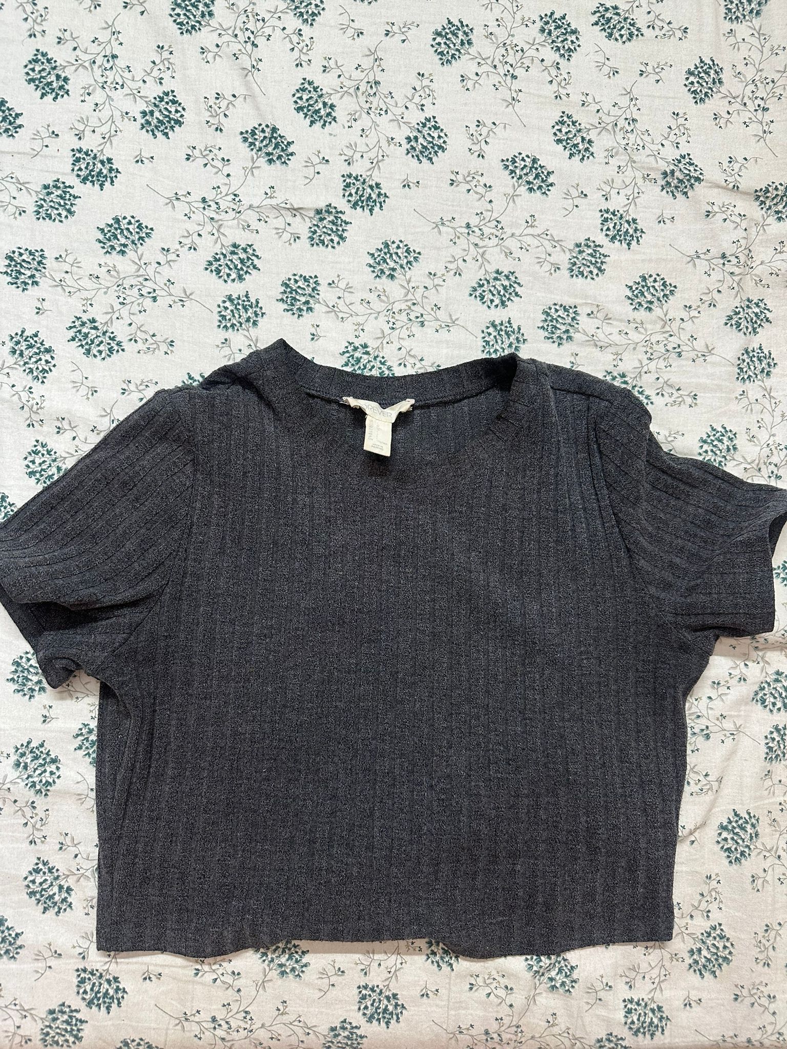 Forever 21 Women's Dark Grey Ribbed Short Sleeve Top