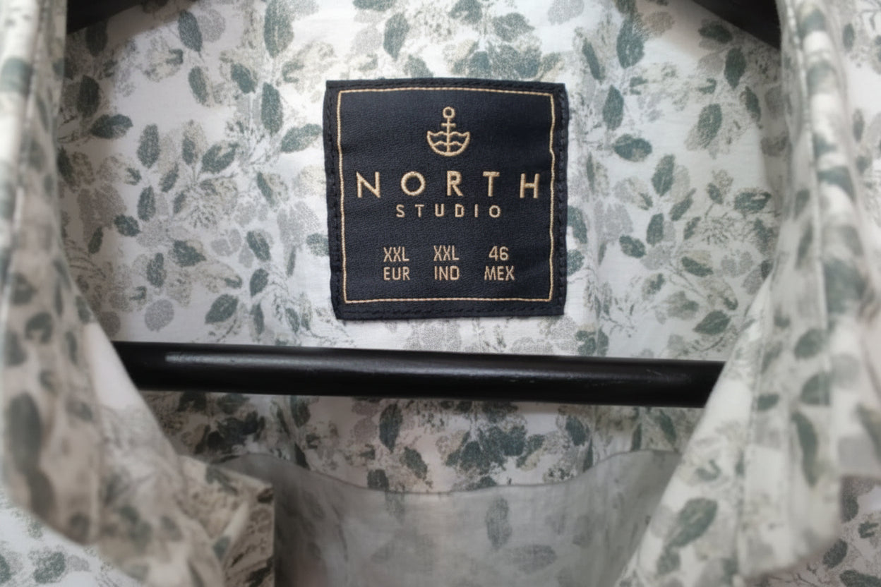 Men's White & Green Printed Casual Shirt by NORTH STUDIO
