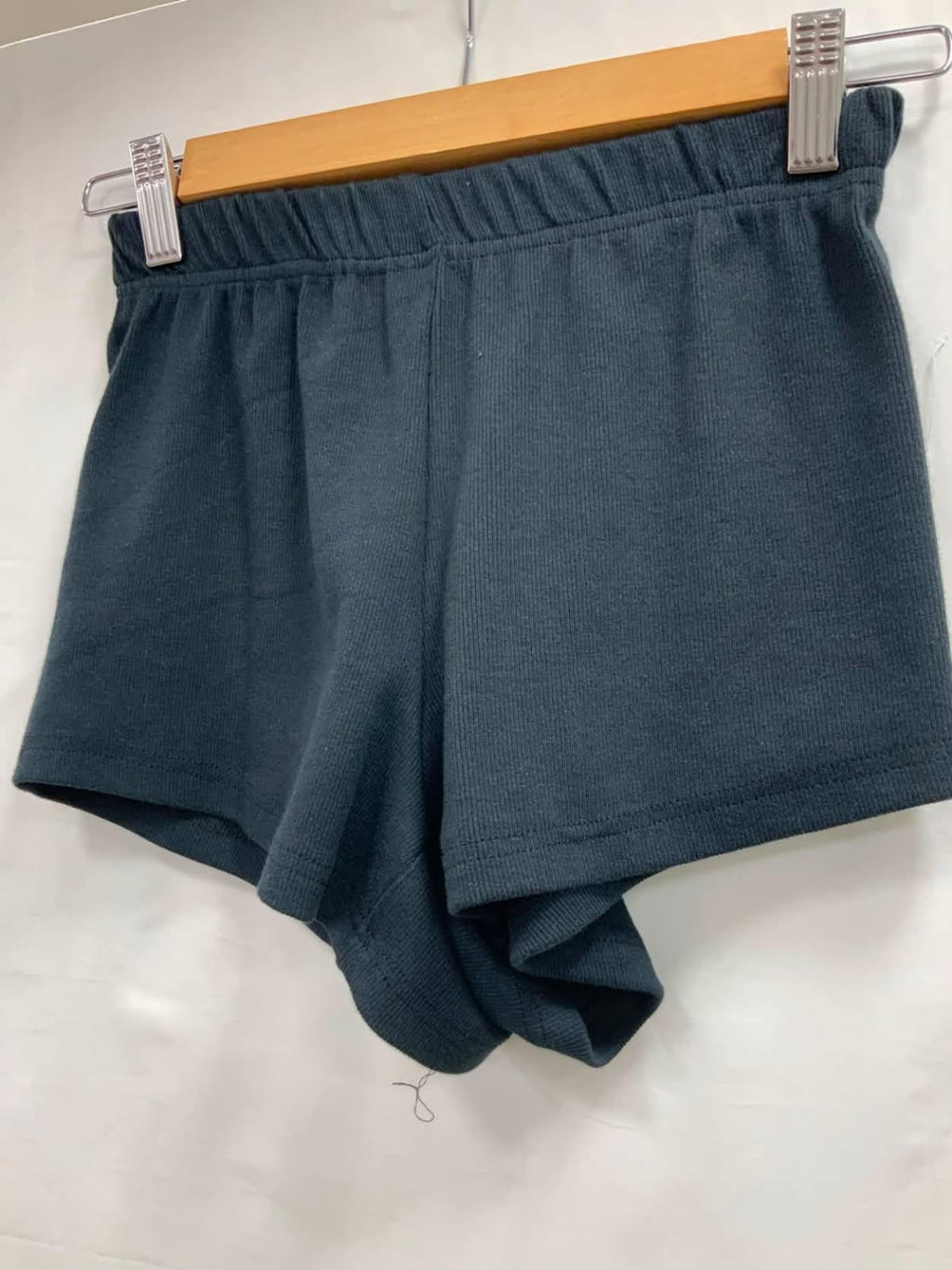 ATTIRE HUB Women's Black Ribbed Knit Casual Shorts