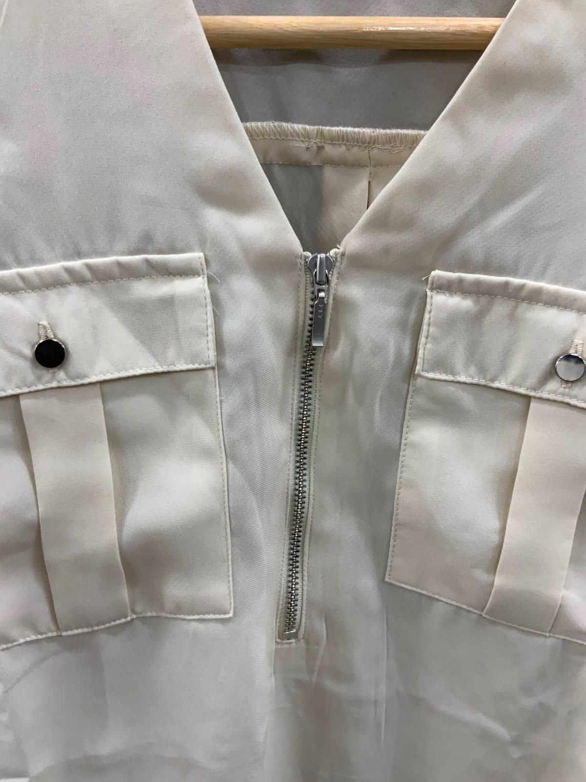 OUTRYT Women's Off-White Long Sleeve V-Neck Blouse with Pockets
