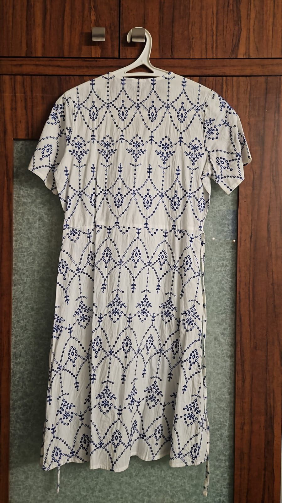 Zudio White Embroidered Short Sleeve Midi Dress