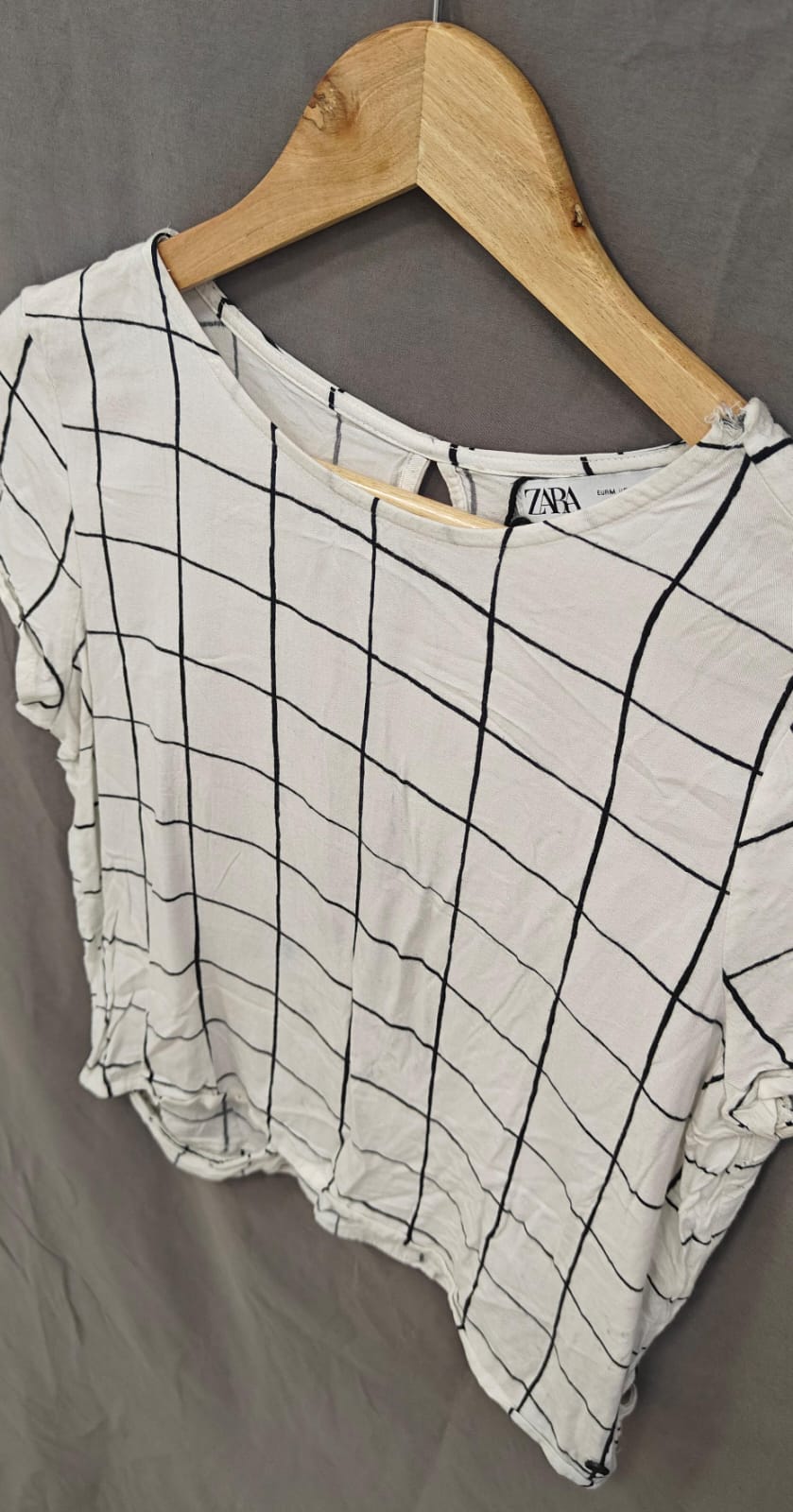 Zara White Grid Pattern Short Sleeve Crop Top
