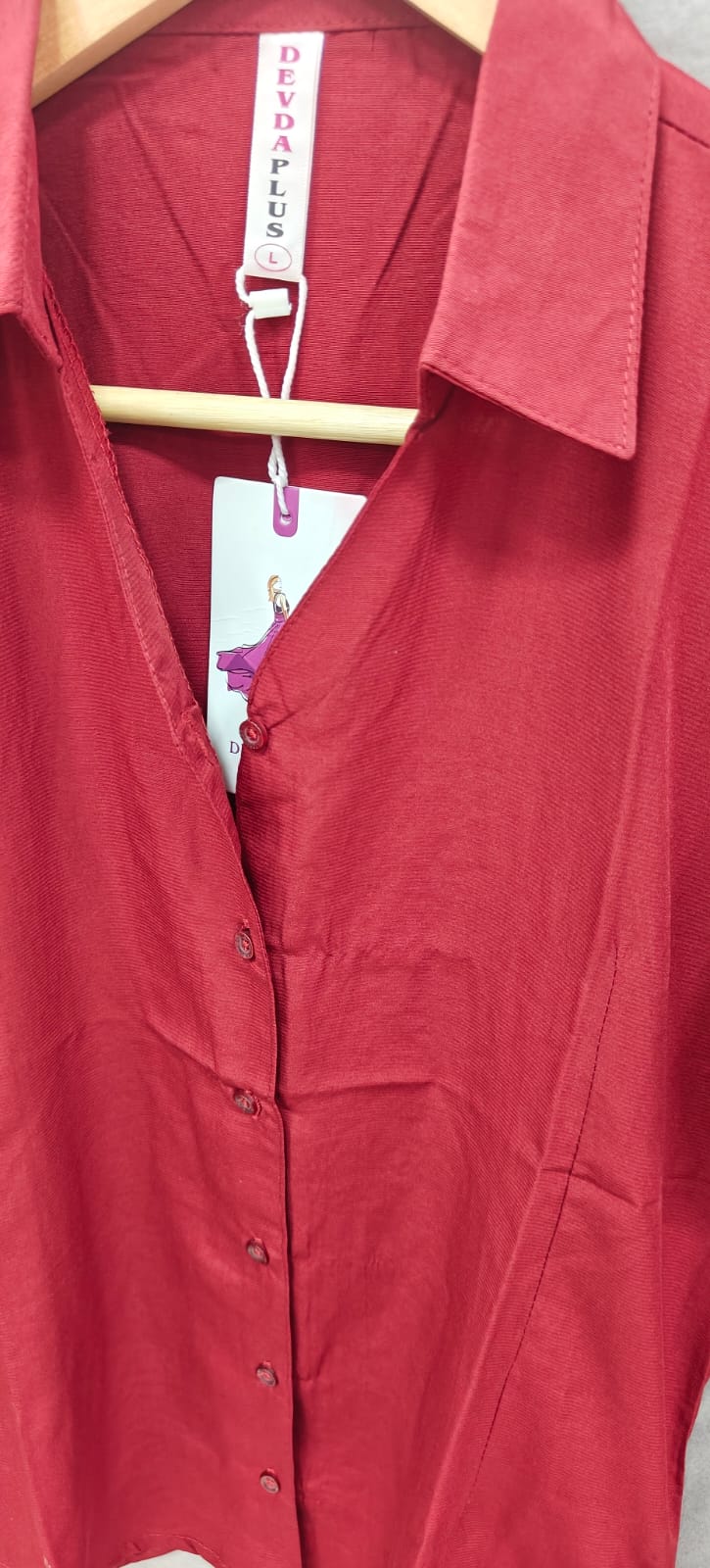 Women's Red 3/4 Sleeve Collared Shirt