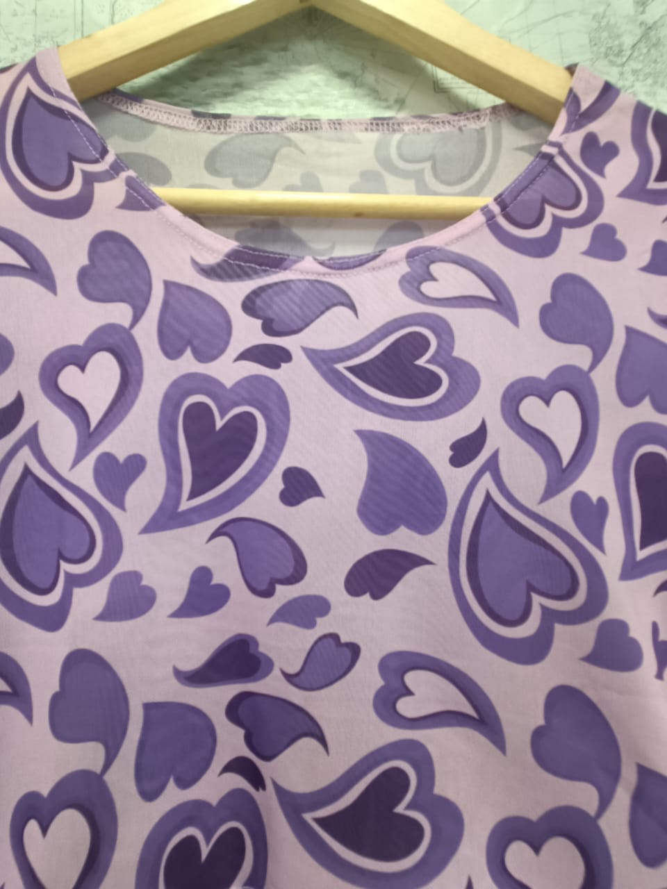 Women's Purple Heart Print Short Sleeve Crop Top
