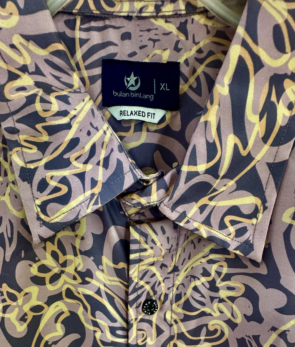 Bulan Bintang Men's Purple Abstract Print Relaxed Fit Short Sleeve Shirt