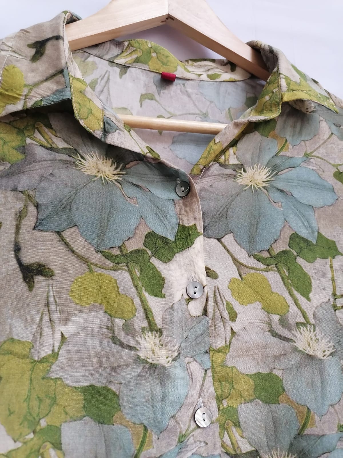 Women's Multicolor Floral Print Long Sleeve Button-Up Shirt