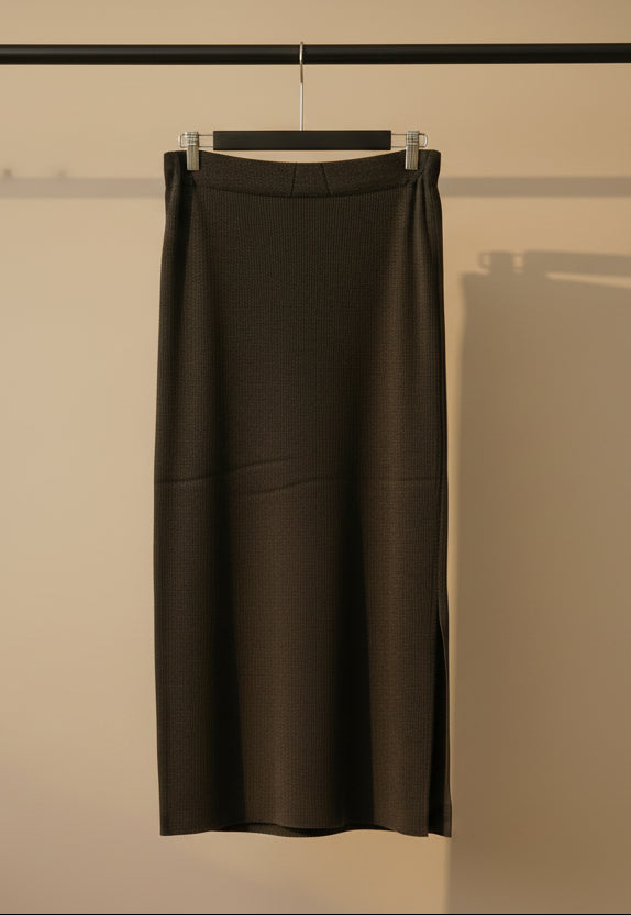 Black Ribbed Knit Maxi Skirt with Slit