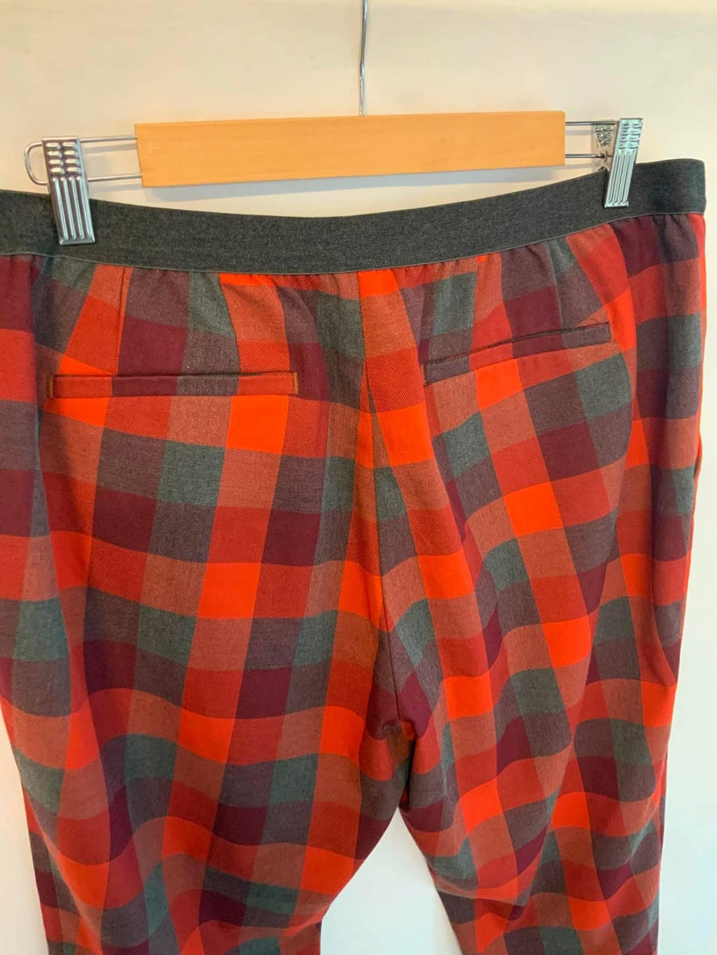 UNIQLO Women's Red & Grey Plaid Regular Fit Trousers