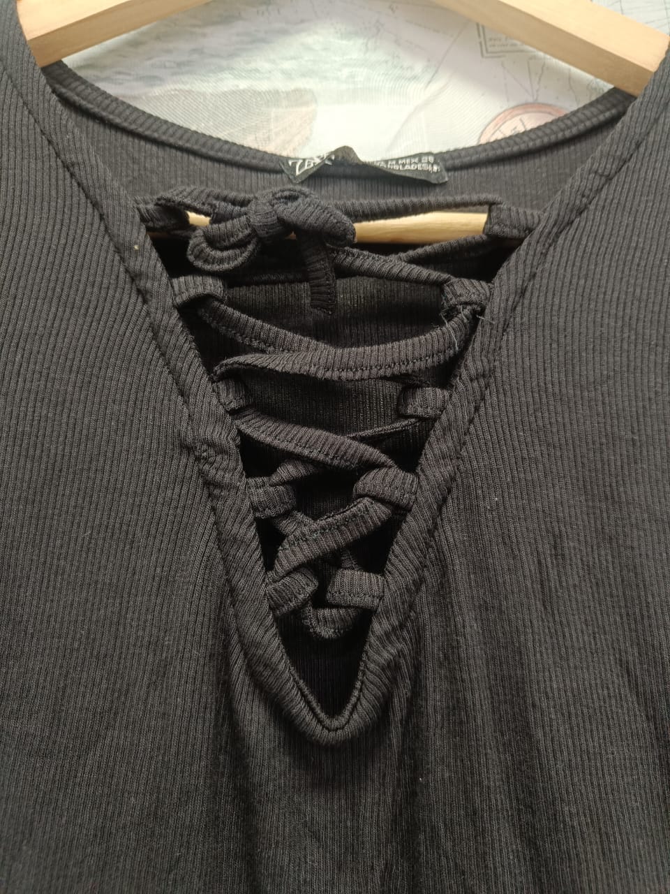 ZARA Women's Black Ribbed Lace-Up V-Neck Crop Top