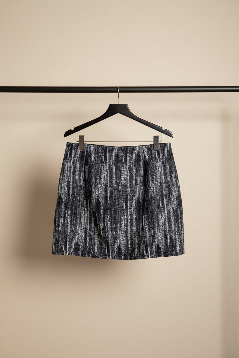 Women's Black and White Abstract Print Mini Skirt