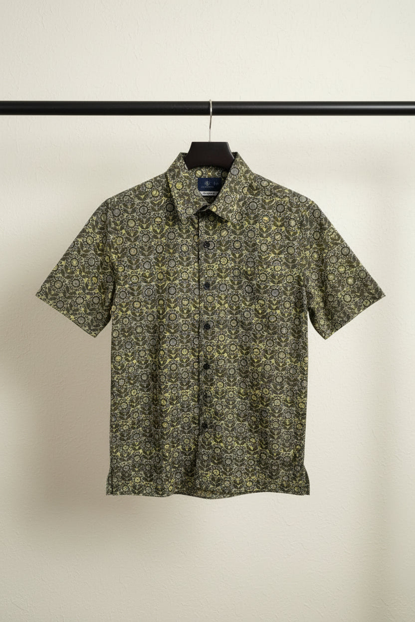 Bulan Bintang Men's Grey & Yellow Patterned Relaxed Fit Short Sleeve Shirt