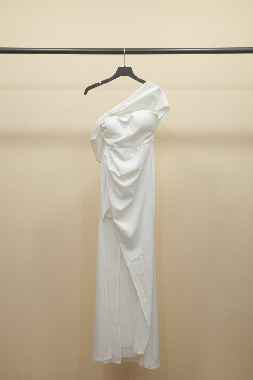 Miss Ord White One-Shoulder Ruched Maxi Dress