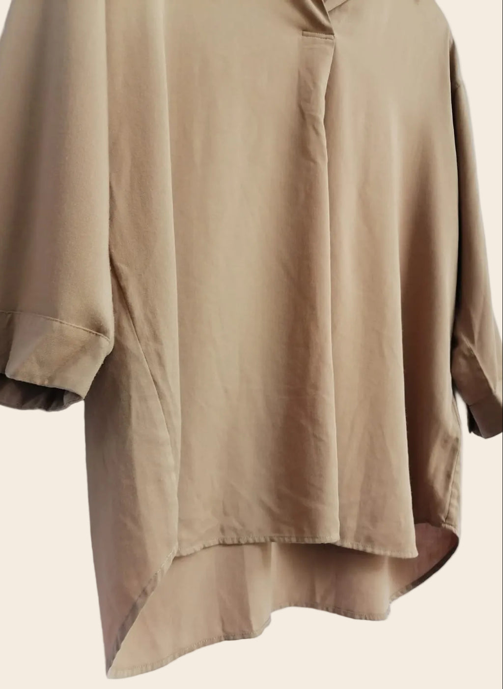 Uniqlo Women's Tan 3/4 Sleeve Collared Blouse