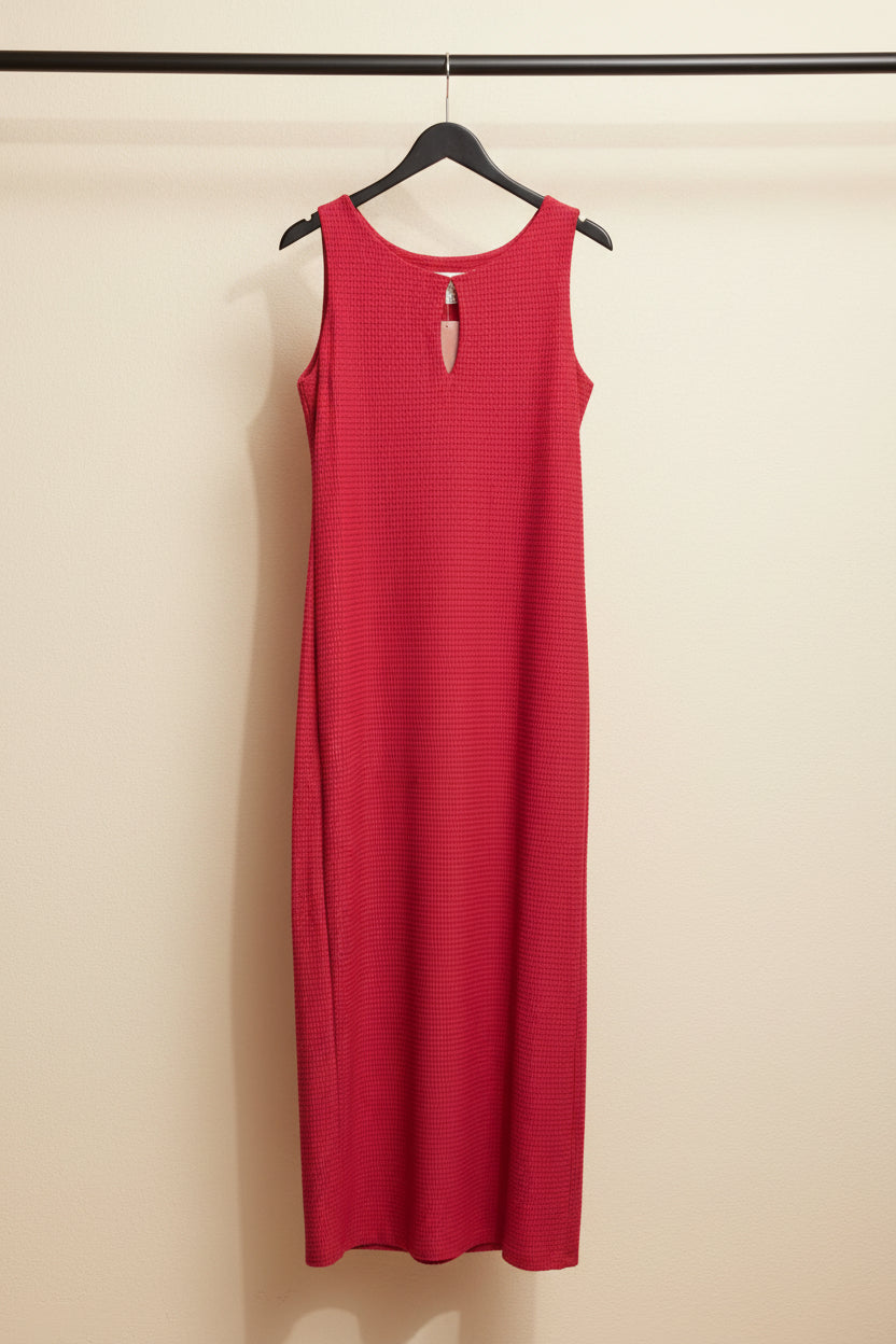 Women's Red Textured Sleeveless Keyhole Maxi Dress