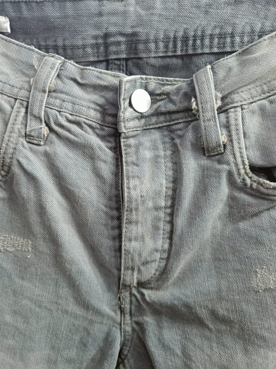 Men's Grey Regular Fit Distressed Denim Shorts