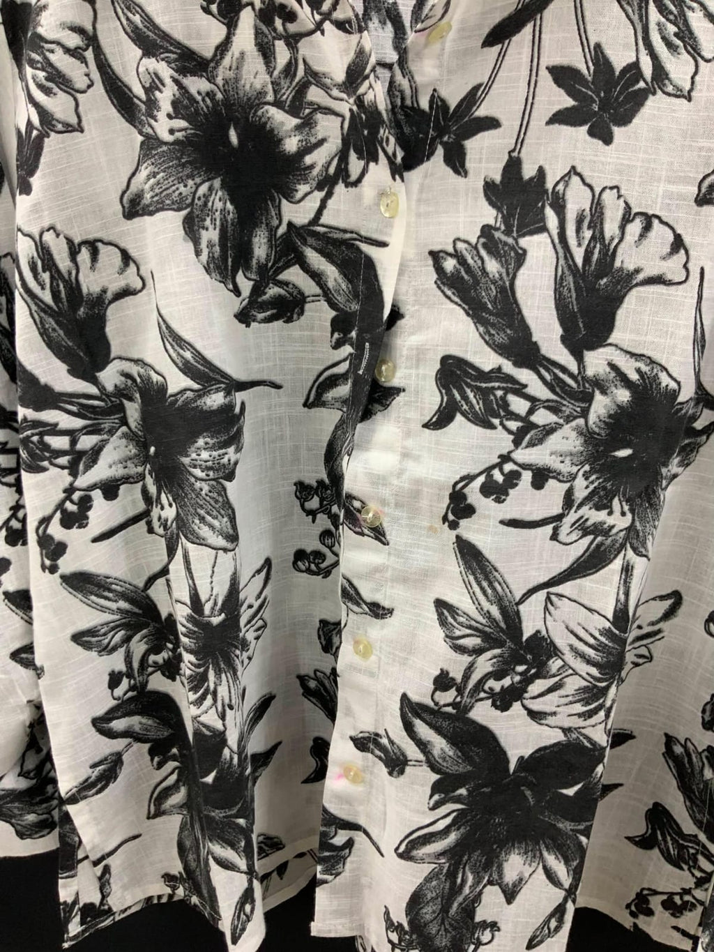 Men's White & Black Floral Print Long Sleeve Button-Down Shirt