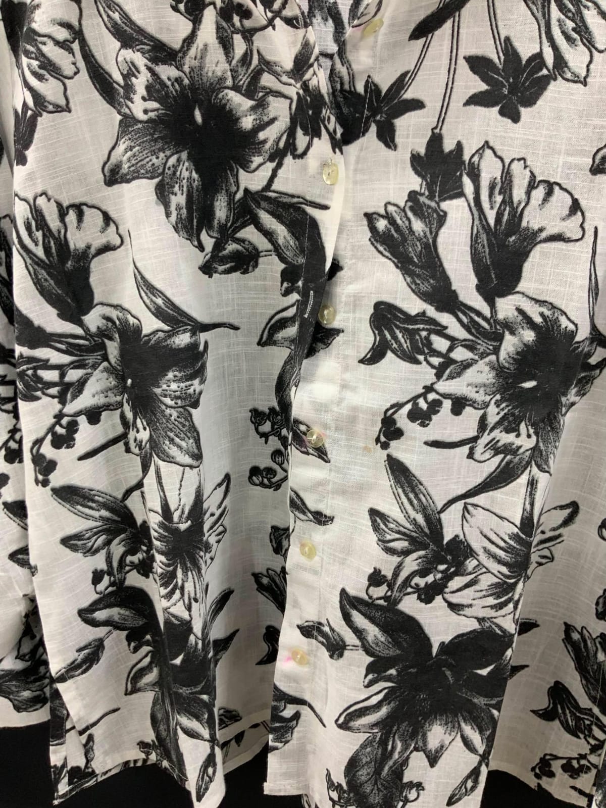Men's White & Black Floral Print Long Sleeve Button-Down Shirt
