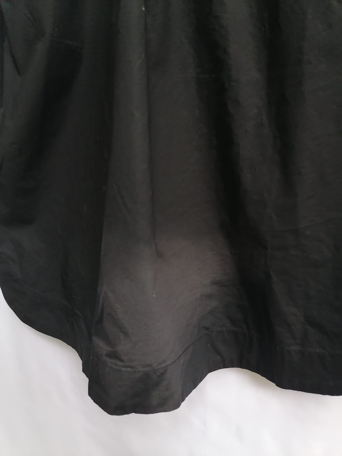 H&M Women's Black Sleeveless Collared Button-Up Shirt