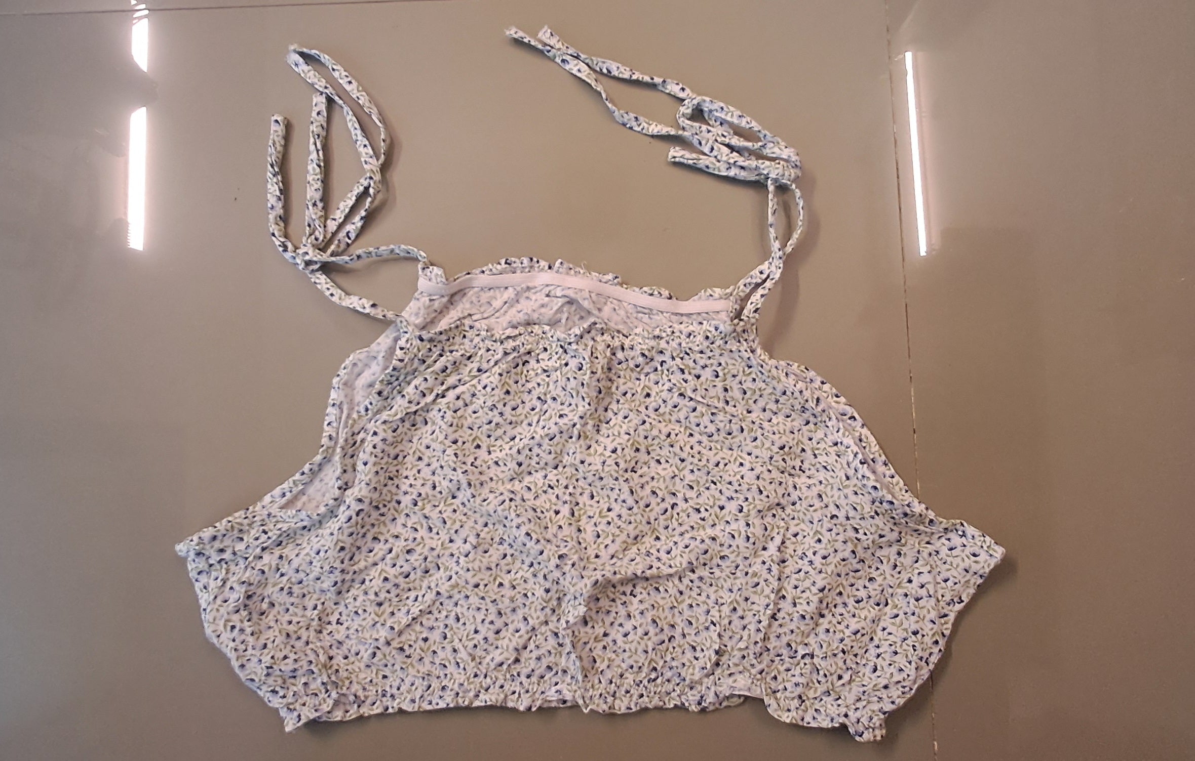 H&M Divided White Floral Print Tie-Strap Crop Top